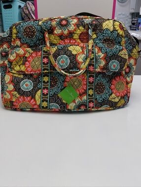 Grand Traveler Flower Shower NWT
